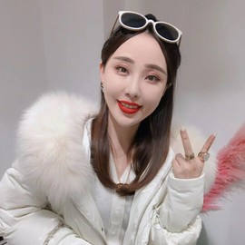 好莱坞欧韩服饰主播照片