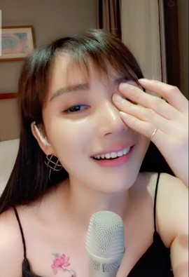 恋歌灬l一份童心主播照片