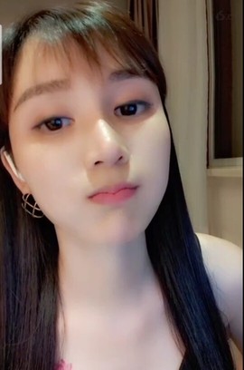 恋歌灬l一份童心主播照片