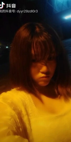 发烧的小姐姐主播照片