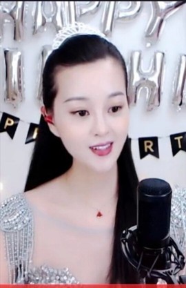 放秋假主播照片