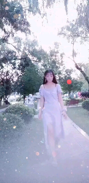 越努力越幸运🌺🌹🌹