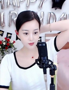 放秋假主播照片