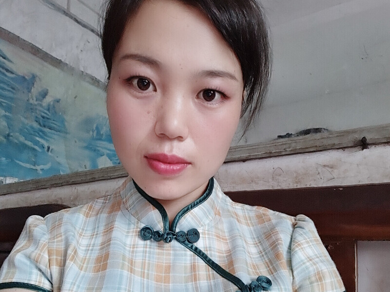 爱吃辣的二姐😄的主播海报
