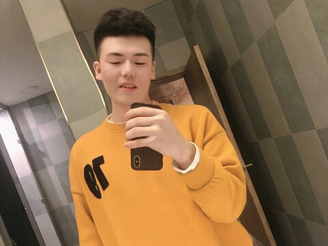 叫我小白就好～海报