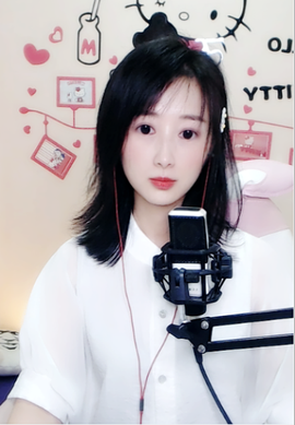 福建迪丽热巴主播照片