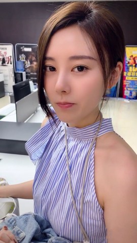 陆七萬主播照片