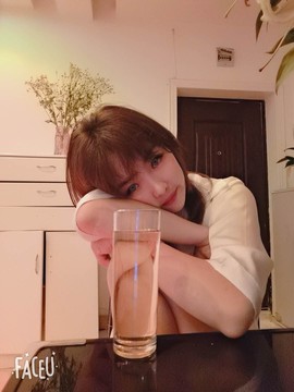 思思在想你主播照片