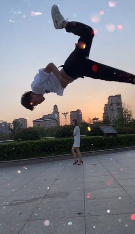 陌ㄣ落`主播照片
