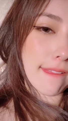 陆七萬主播照片