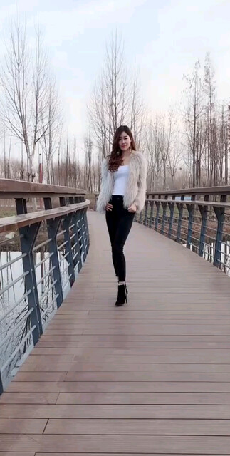 只有越来越强大，才越来越童话