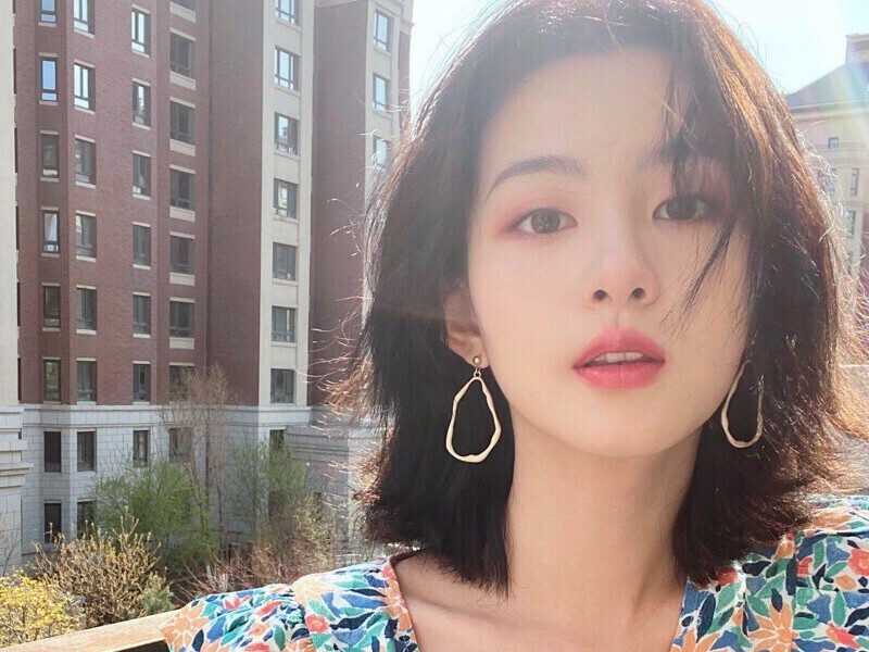 联盟歌手阿悄的主播海报