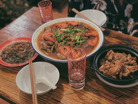 雯雯退主播照片