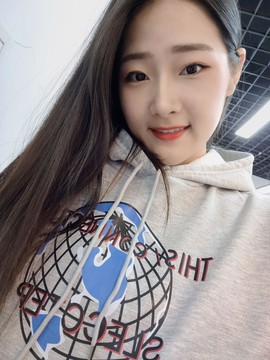 旺旺女孩☞主播照片