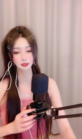 陆七萬主播照片
