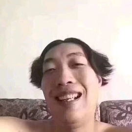 旮旯少主播照片