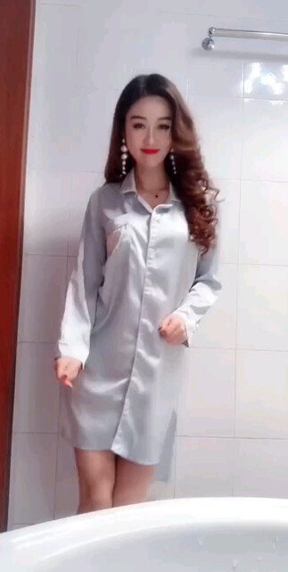 时间像是一个冷血的老人，他默默