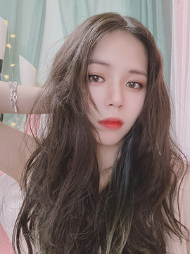 沵鹿小姐姐主播照片