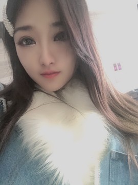 蓝小莓小朋友主播照片