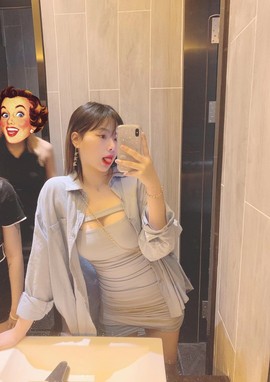 妞想尝尝爱情的苦主播照片