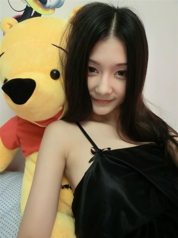 藍天下的彩云不上麥的主播照片