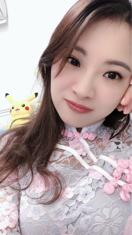 小艾回湖北不定时播主播照片