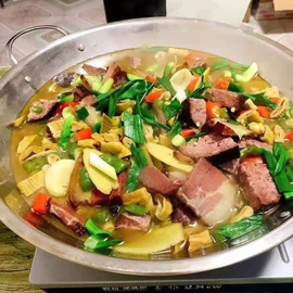 小艾回湖北不定时播主播照片