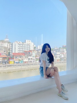 思思👑主播照片