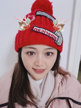 1554611743主播照片