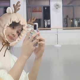嘿暂离主播照片