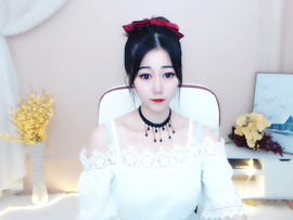 白休息中主播照片