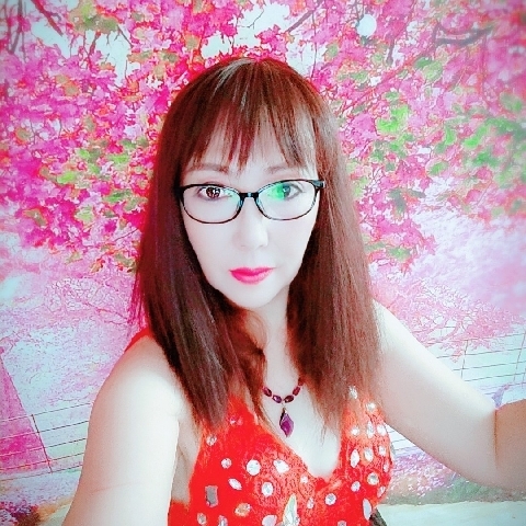红娘烟雨醉巷主播照片