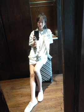ღ瑋玮主播照片