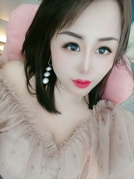 梨莎挺住啊主播照片