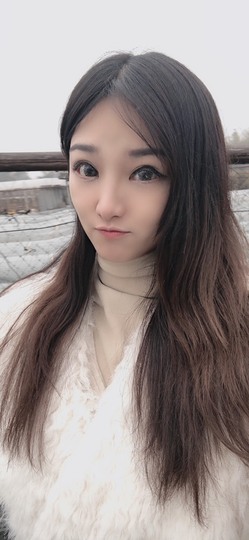 蓝小莓小朋友主播照片