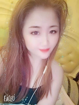 新人东北小肚兜主播照片