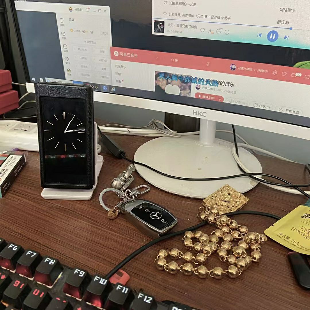 简单🐸的主播照片