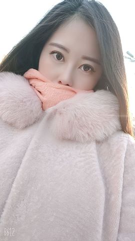 沁馨ღ求百元榜主播照片