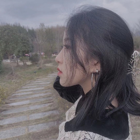 M深情不及久伴的主播照片