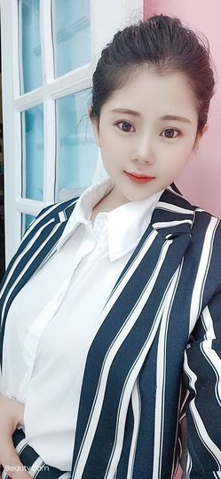 @小啊曼主播照片