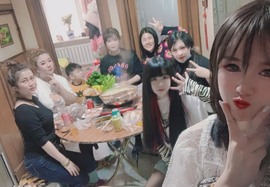 小小西521主播照片