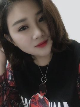 xy曾曾主播照片