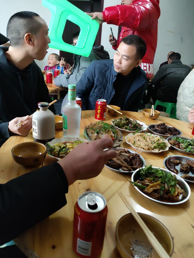凑美没人爱的图片