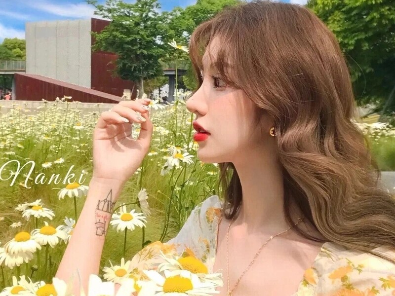 z玖尾.的主播海报