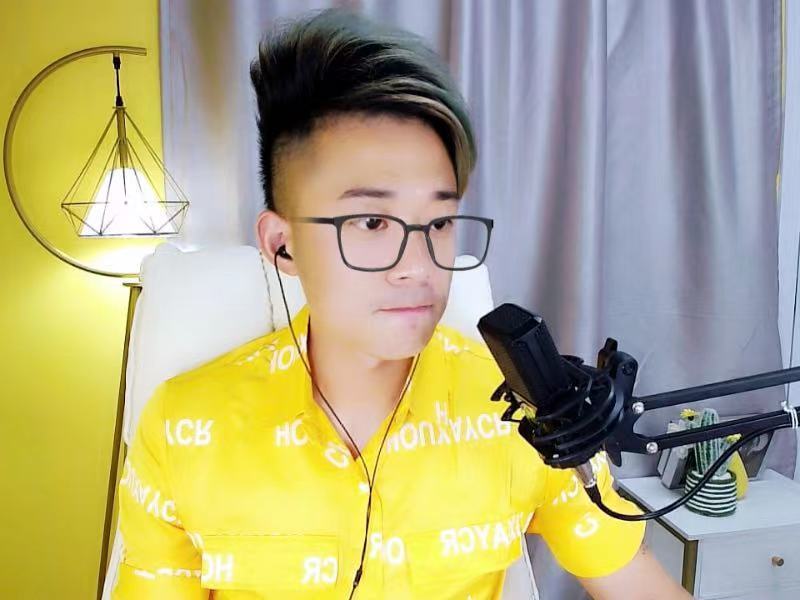 @--单身🐶的主播照片