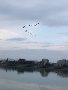 小艾回湖北不定时播主播照片