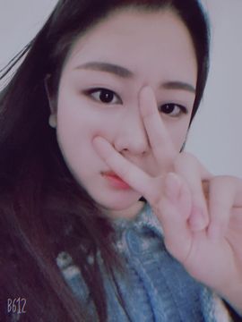 奕露西$唱歌主播照片