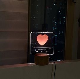 洛洛梨主播照片