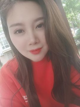 xy曾曾主播照片