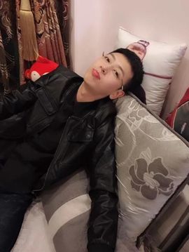 白班长主播照片